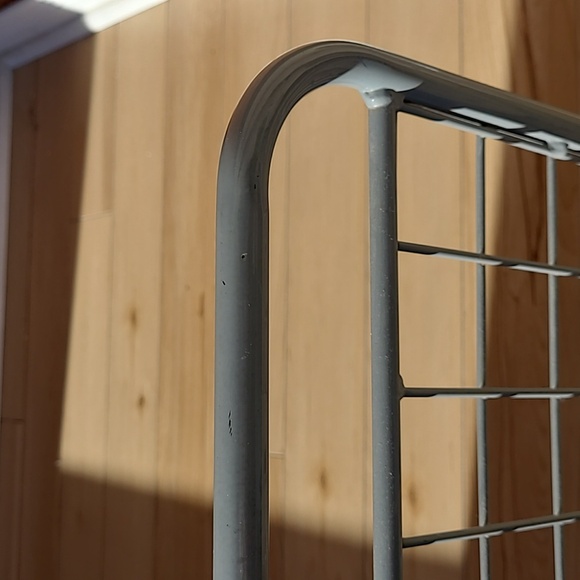 Vintage 80's post-modern metal magazine rack - Picture 4 of 8